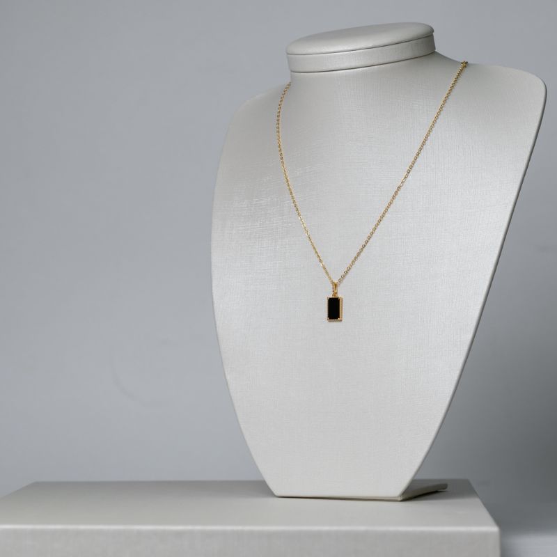 CONJUNTO NOIR ( BRINCOS E COLAR)