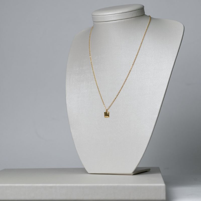 CONJUNTO LUMINA (BRINCOS E COLAR)